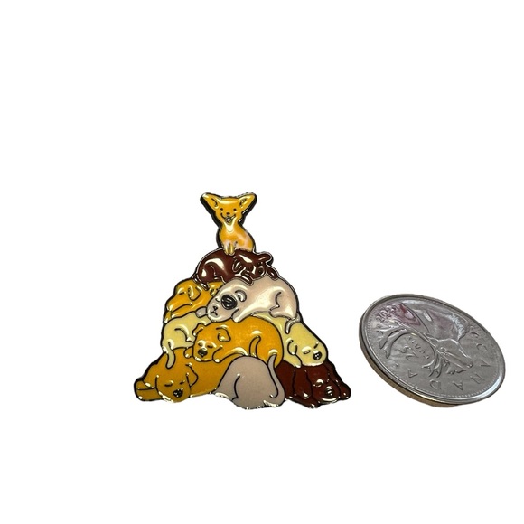 COPY - 🆕 A pin of a mountain of dogs.  Really cute - Picture 2 of 3